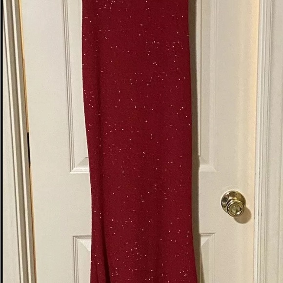Lovely Day Women’s Red Sequined Maxi Formal Prom Dress Back Out Size Medium - Picture 8 of 10